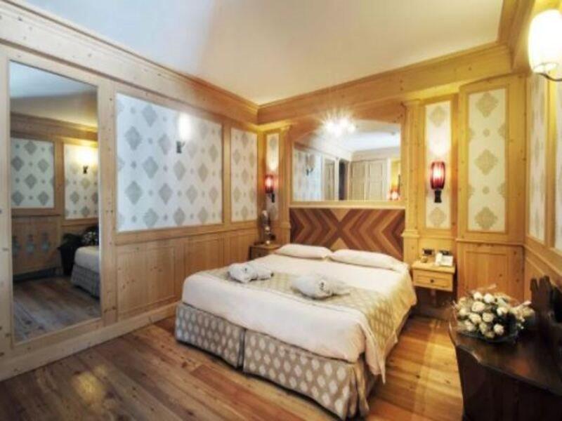 Cristal Palace Hotel