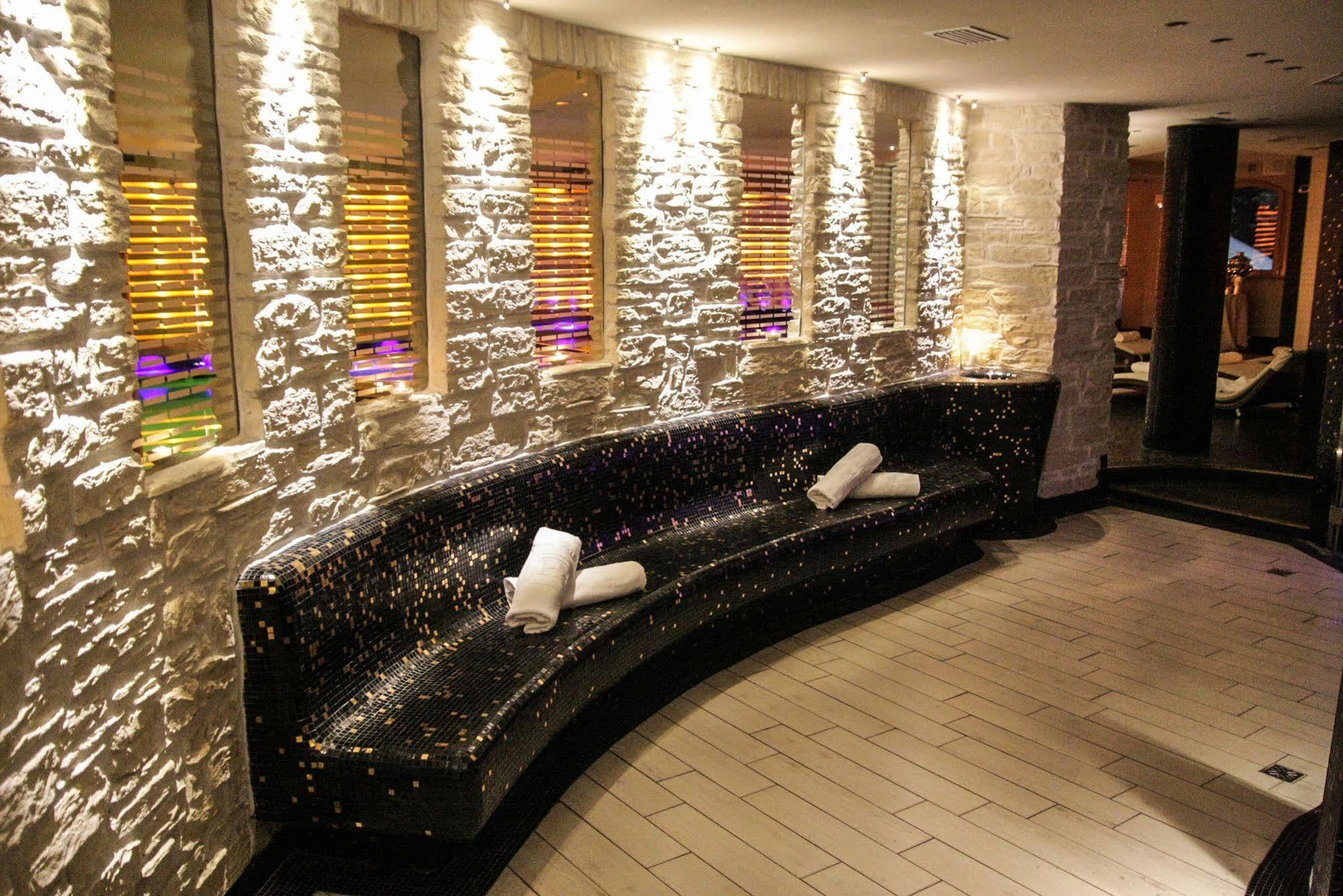 Cristal Palace Hotel Madonna
